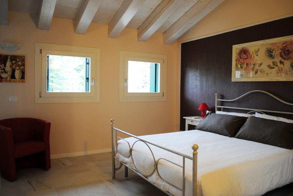 Bed And Breakfast Castello Villafranca di Verona Ruang foto