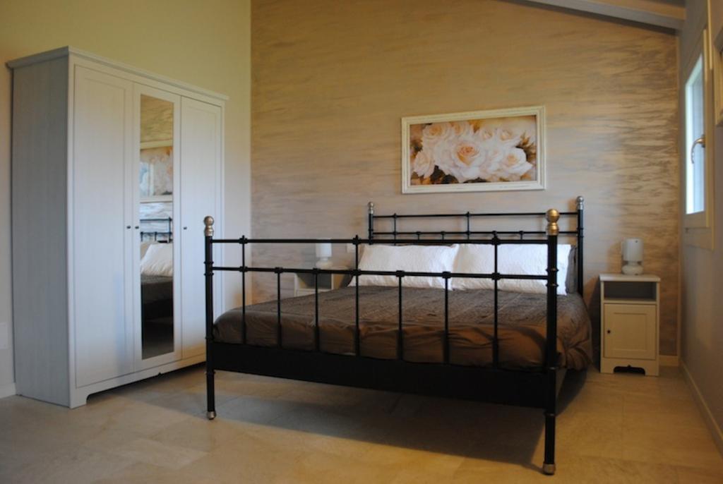 Bed And Breakfast Castello Villafranca di Verona Ruang foto